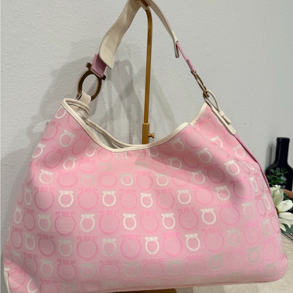 Salvatore Ferragamo Hobo bag